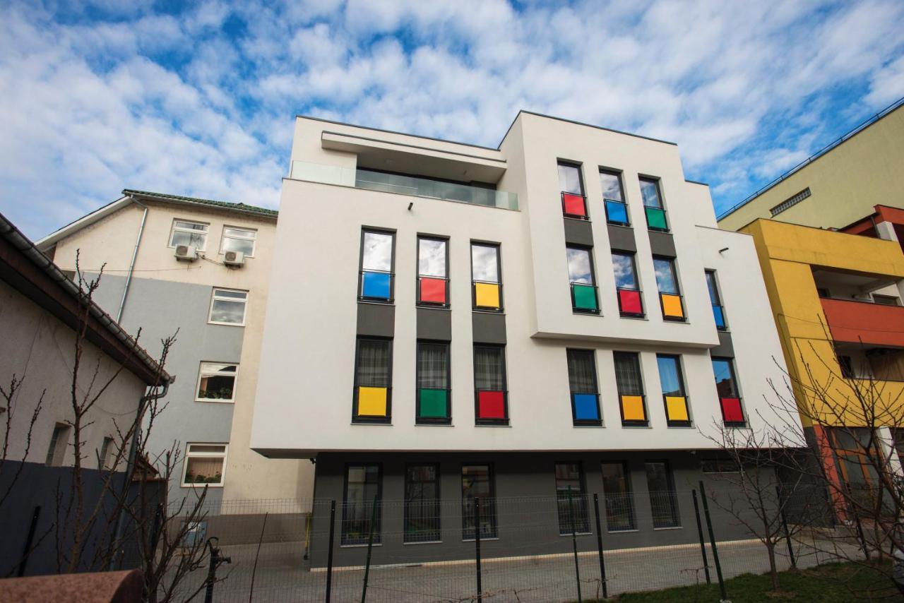 Lira Holiday Apartments Satu Mare Exterior photo