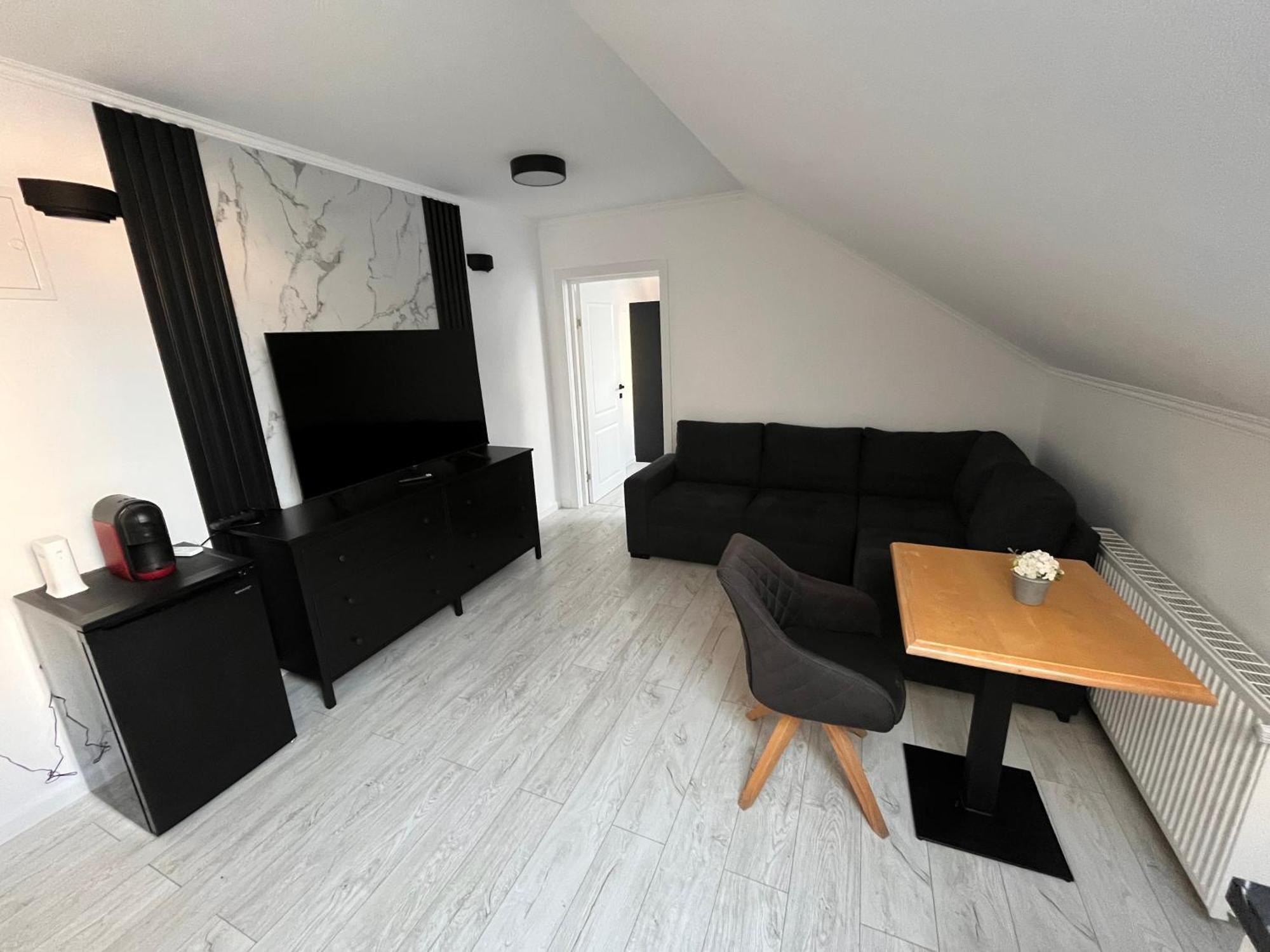Lira Holiday Apartments Satu Mare Exterior photo